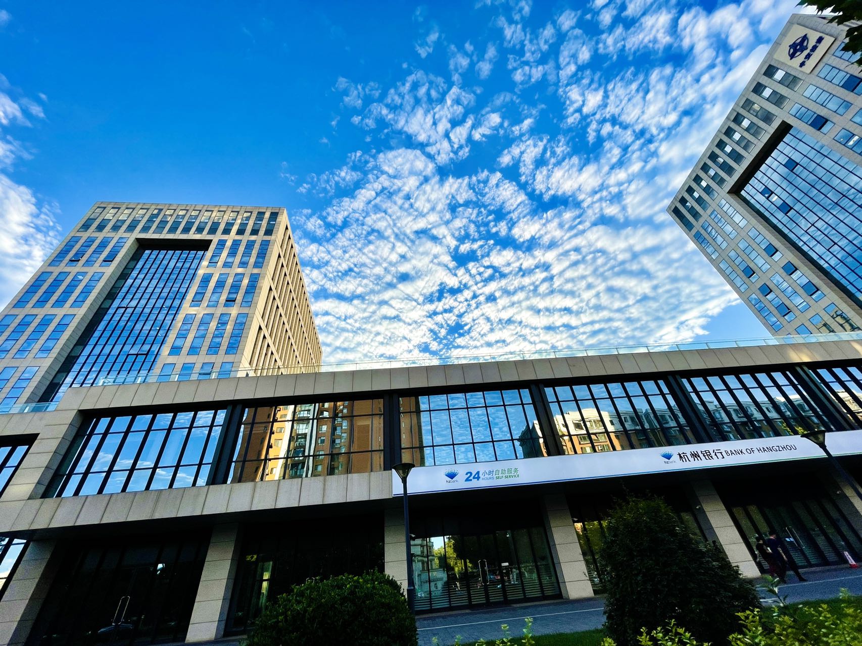 中源科技大厦---700平出租 